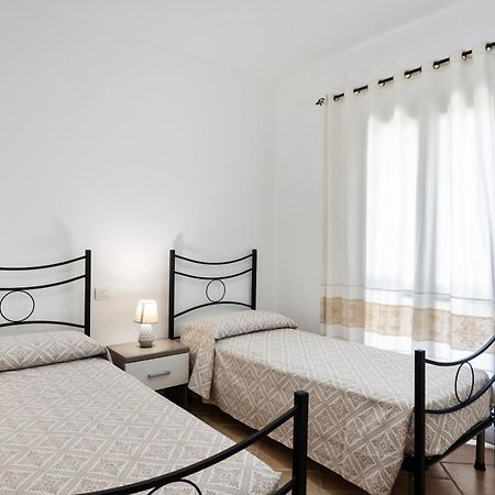 Le Perle Di Golfo Aranci Villa ภายนอก รูปภาพ