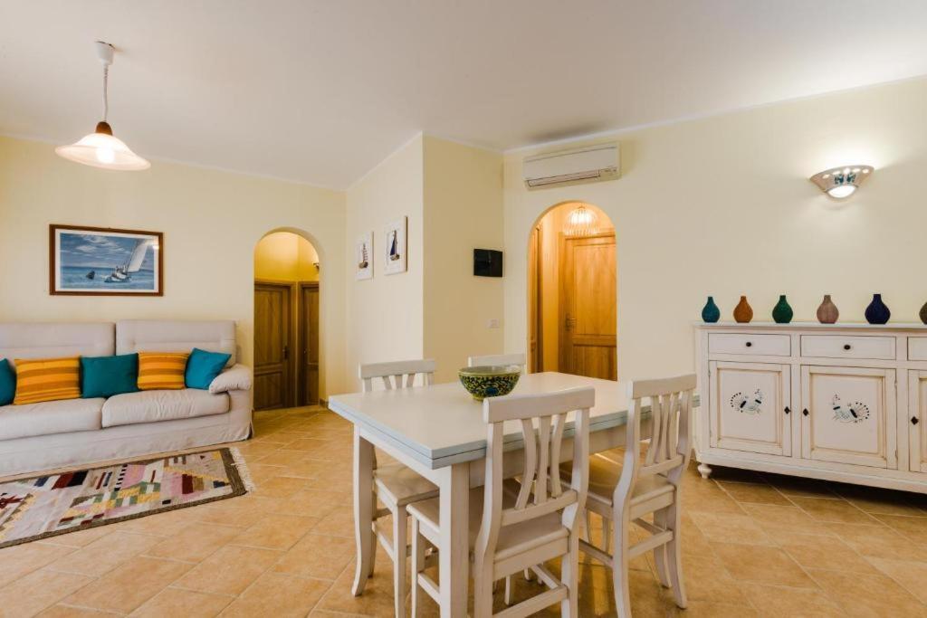 Le Perle Di Golfo Aranci Villa ภายนอก รูปภาพ