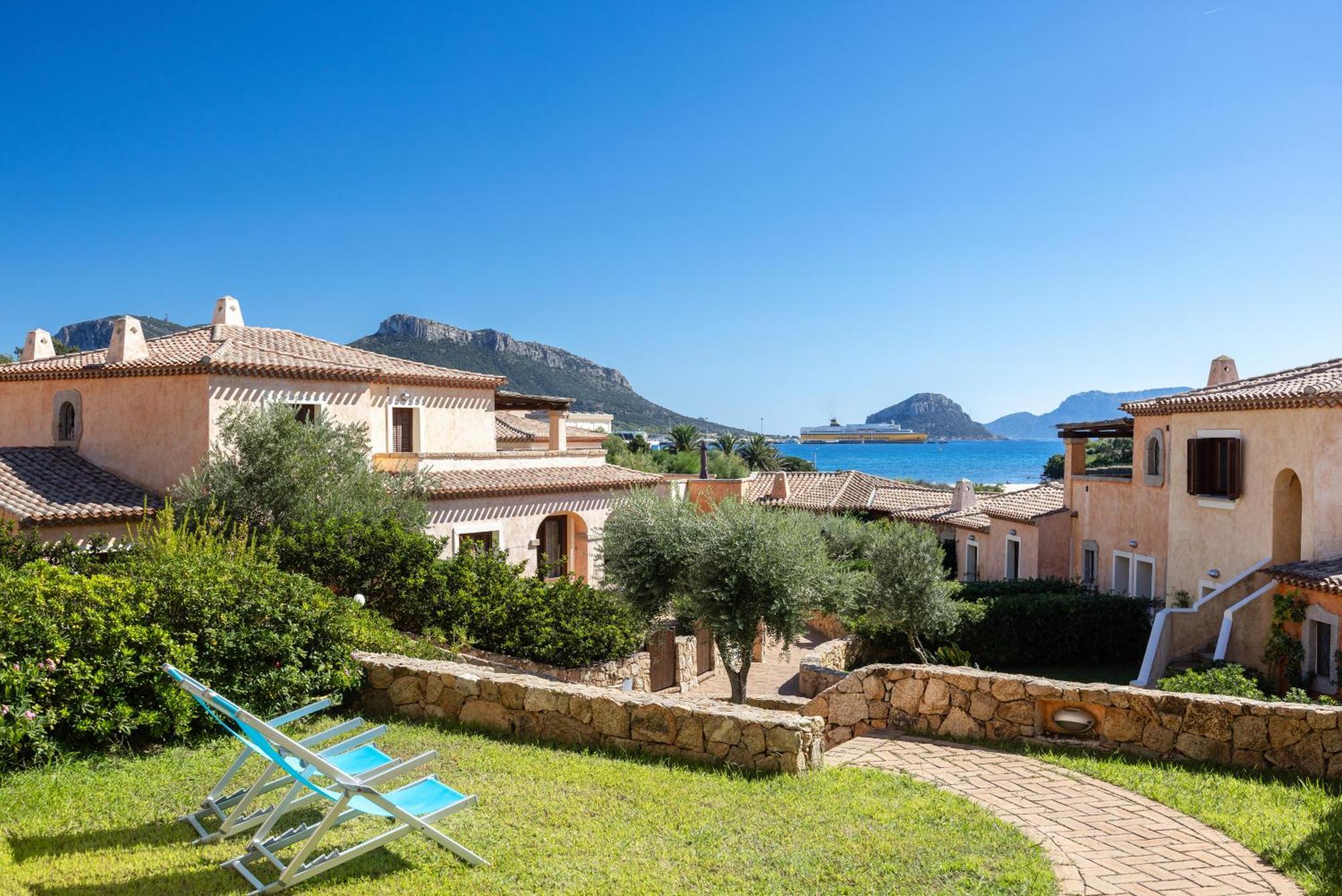 Le Perle Di Golfo Aranci Villa ภายนอก รูปภาพ